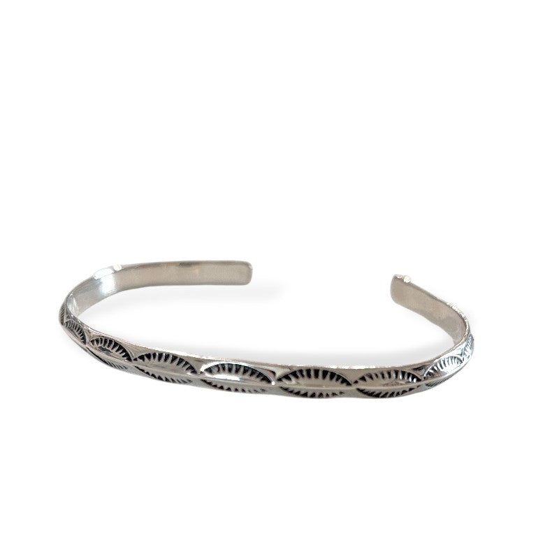 シルバー925 トライアングル シルバーバングル スタンプワーク B-1010 手首17.5cm