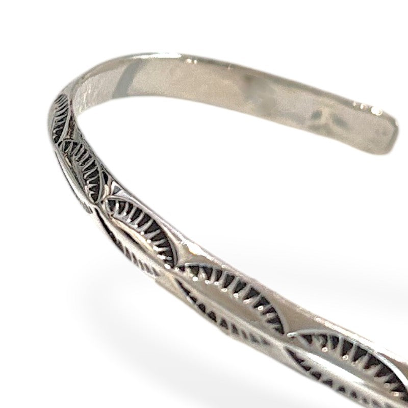 シルバー925 トライアングル シルバーバングル スタンプワーク B-1010 手首17.5cm