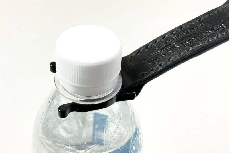 サムライクラフト カラビナ付きペットボトルホルダー ルガトショルダー - ネイビー -