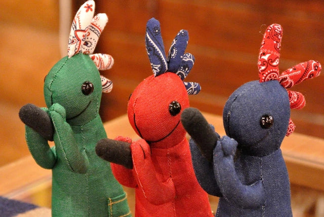 【Kokopelli】 デニムココペリ Mサイズ グリーン レッド ブルー ドール