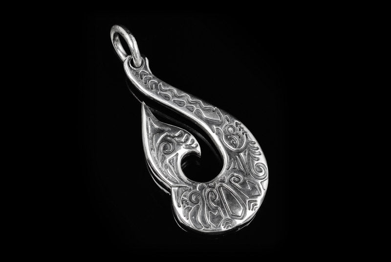 サムライクラフト ダブルフェイス フィッシュフック モチーフ ペンダントトップ