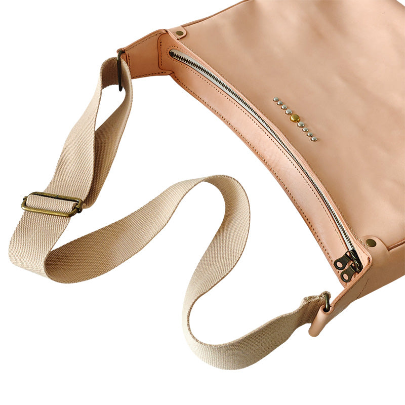 サムライクラフト アーバンパティナショルダー スタッズカスタム サドルレザー ナチュラル